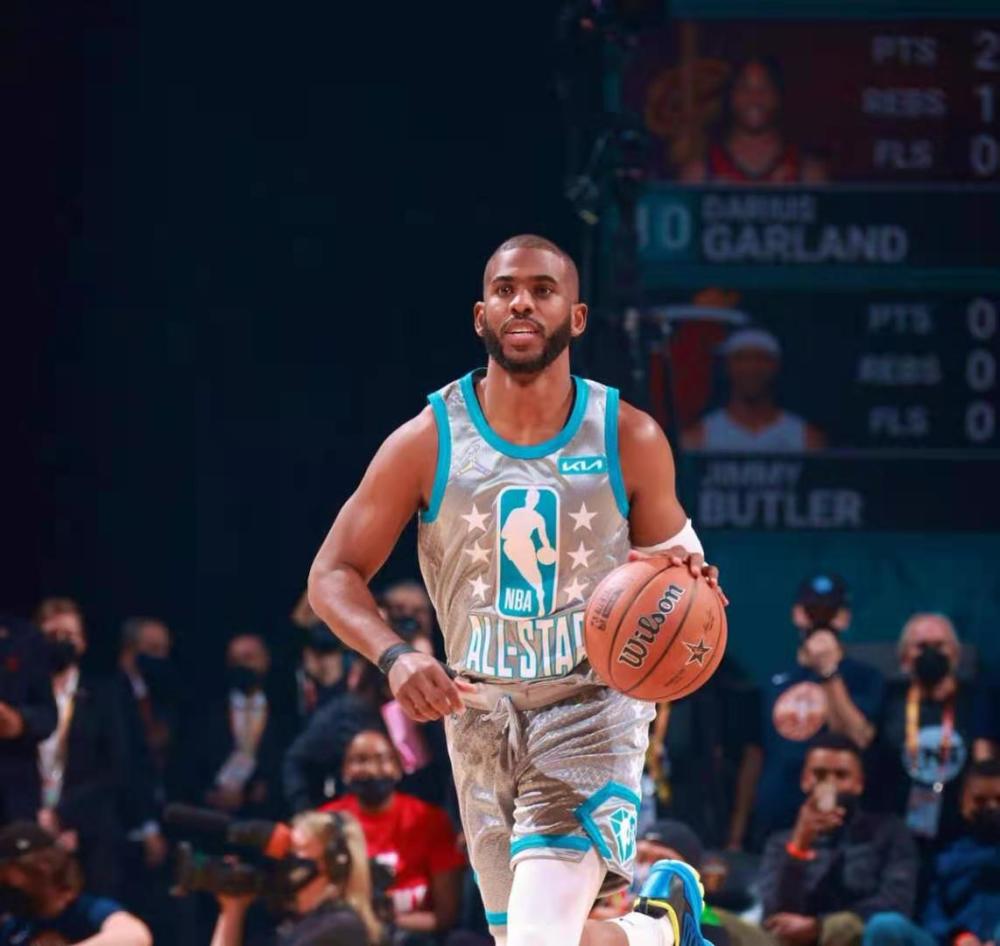 内外赛场上 内外赛场上